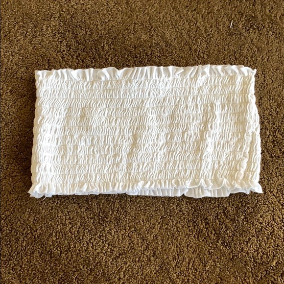 Brandy Melville Tops - Brandy Melville bandeau top